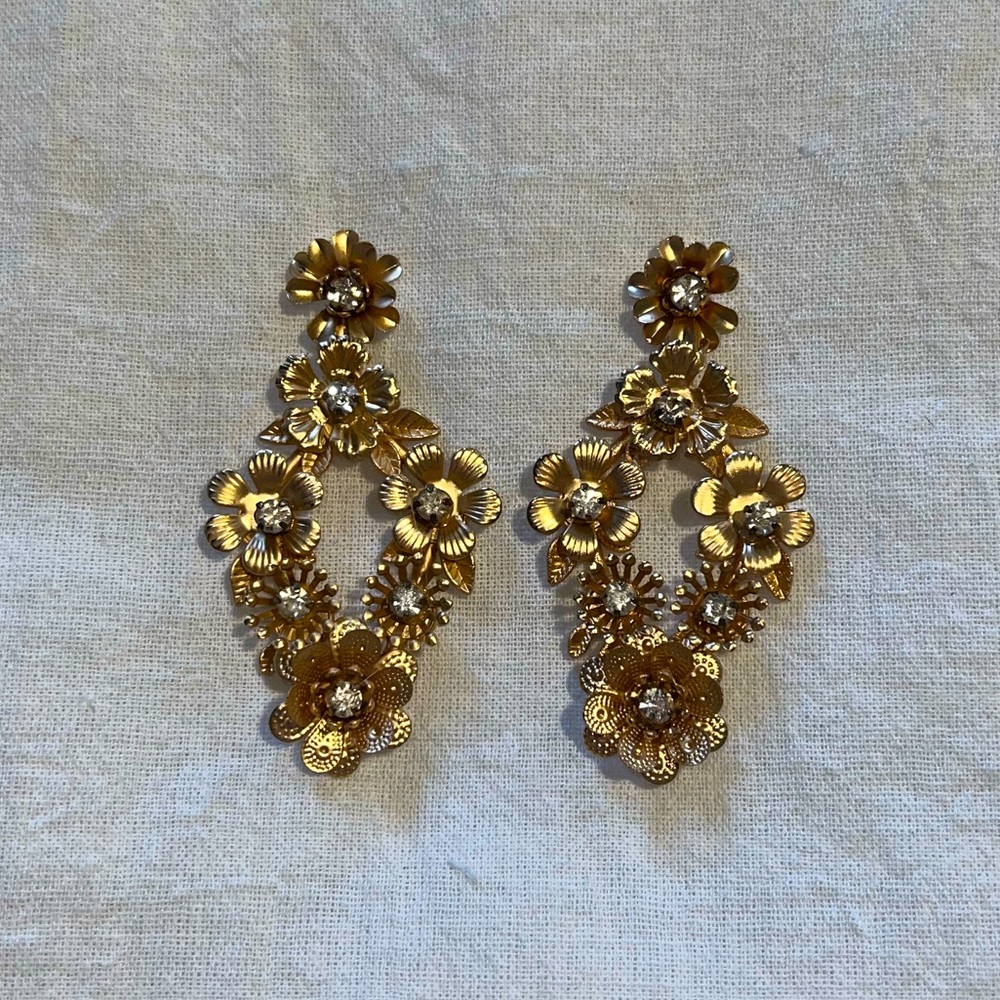 Gold Earrings with Rhinestones